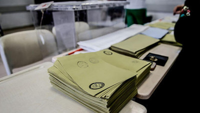 AK Parti-MHP'nin hazırladığı seçim yasası taslağının amacı ne? MetroPOLL anket şirketinin kurucusu Özer Sencar değerlendirdi: Bir taşla üç kuş