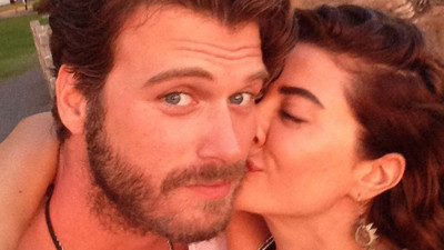 Başak Dizer'den pembeler içinde karnı burnunda poz