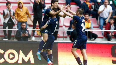 Arda Güler'den jeneriklik gol