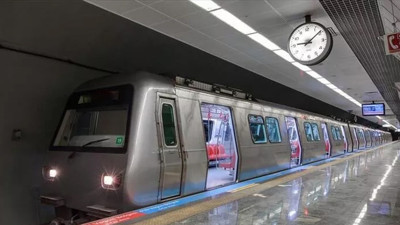 İstanbullulara peş peşe müjdeler! İstanbul'a yeni metro hattı geliyor. İmamoğlu 'az kaldı' diyerek duyurdu. Bir de İstanbul giriş D-100 trafiğini rahatlatacak çalışma