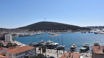 Tatil için otobüs mü daha uygun yoksa uçak mı? Tatile otomobille gitmek daha mı uygun. Rekor benzin ve motorin zamlarından sonra hangisi daha ekonomik?