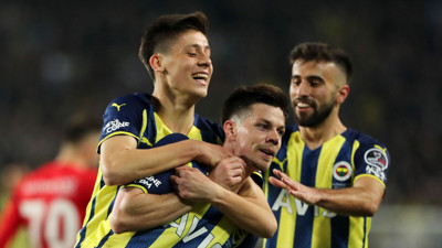 Fenerbahçe, Miha Zajc'a gelen transfer teklifleri üzerine başarılı ismin bonservisini belirledi