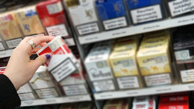 Bir sigara grubuna daha zam geldi. Sigaraya yeni gelen zammı Türkiye Tekel Bayiler Platformu Başkanı Özgür Aybaş duyurdu: Zamlar devam ediyor