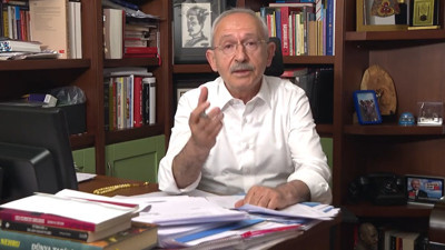 CHP lideri Kema Kılıçdaroğlu'ndan beklenen video geldi. Kılıçdaroğlu Ensar ve TÜRGEV vakıflarının ismini verdi. Kılıçdaroğlu, Ensar ve TÜRGEV'in ABD'li isme bir milyar dolar gönderdiğini iddia etti. AK Parti'den Kılıçdaroğlu'na jet yanıt