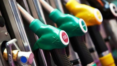 Sürücülere 2 bin liralık akaryakıt hediye edecekler. Benzin ve motorin fiyatı rekor kırdı, Shell'den sevindiren haber geldi. Shell kampanya yaptı, sürücülere 2 bin TL değerinde akaryakıt hediye