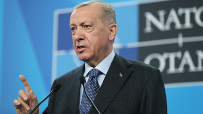 Cumhurbaşkanı Recep Tayyip Erdoğan'dan NATO zirvesi sonrası flaş açıklamalar: İsveç'ten 73 terörist için iade sözü