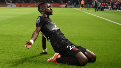 Galatasaray, PSG'de forma giyen deneyimli isim İdrissa Gueye ile prensip noktasında anlaşmaya vardı