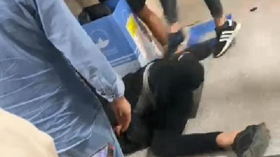 Metro istasyonunda kadınların fotoğrafını çektiği iddiasıyla darbedildi