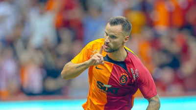 Haris Seferovic, Galatasaray yönetimine resti çekti: Yıllık ücretim ödenmeden gitmem