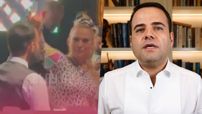 Ünlü ekonomist Özgür Demirtaş, beğenmediği şampayayı garsonun başından aşağı döken şarkıcı Demet Akalın'a çok sert tepki gösterdi: Medeni bir ülkede, Sanatçı gibi biri, çalışanın kafasından aşağıya içki dökse, halk onun sahne hayatını bitirir