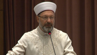 Diyanet İşleri Başkanı Erbaş'tan saldırı sonrası açıklama: Kur'an'ı okuyarak ve Türk bayrağını tanıyarak içinizdeki kötülere en büyük cevabı verin