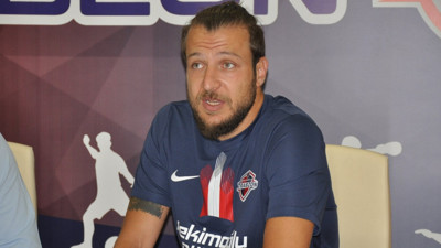 Batuhan Karadeniz'in, Diego Lugano'ya sitemi sosyal medyada gündeme oturdu! Batuhan Karadeniz, Diego Lugano'ya ''zalim'' dedi