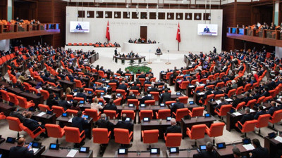 CHP Genel Başkanı Kemal Kılıçdaroğlu duyurmuştu... CHP 'başörtüsü' kanun teklifini Meclis'e sundu