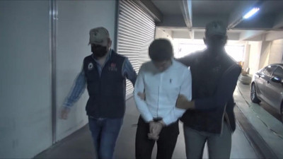 FETÖ'den ihraç edilen eski binbaşı saklandığı evde yakalandı