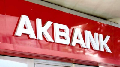 Akbank müşterilerinde kredi kartı paniği! Akbank hesabına giren müşteriler şoke oldu. Akbank'tan konuya ilişkin açıklama geldi