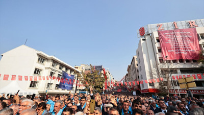 Muhtarlar Evi açılışında Erdoğan'dan muhtarlara peş peşe müjde geldi: Elektrik faturaları konut tarifesinden olacak. İzin günlerinden ödenekler kesilmeyecek