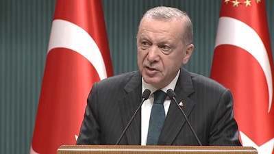 AK Parti'nin 28 Ekim'deki toplantısı için 11 siyasi parti genel başkana davet gitti