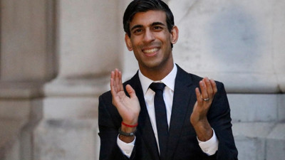 İngiltere'nin yeni başbakanı belli oldu! Sunak, Hint asıllı olması nedeniyle de İngiltere tarihinde bir ilki gerçekleştirdi
