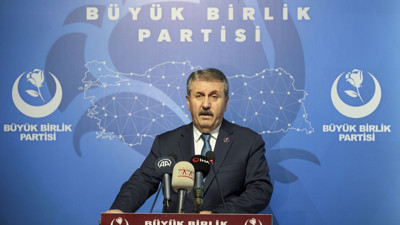 Erdoğan'la görüşmüştü, EYT'nin ne zaman çıkacağını açıkladı. Büyük Birlik Partisi (BBP) Genel Başkanı Mustafa Destici'den EYT düzenlemesiyle ilgili flaş açıklama. Emeklilikte Yaşa Takılanlar Yasası ne zaman çıkacak?