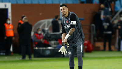 Trabzonspor, Uğurcan Çakır’ın eldivenlerini Bartın Maden Ocağı’na bağışladı