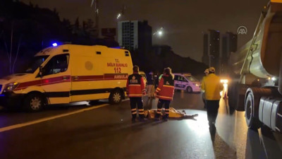 TEM'de şaka öldürüyordu. TEM Otoyolu'nda şakalaşan motosikletliler kaza yaptı yaralılar var