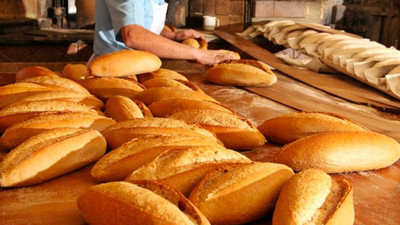 Ekmek tartışması sürüyor. Zam gelecek mi gelmeyecek mi? O isimden büyük tepki geldi. "Hiçbir yetkileri yokken 7,5 demeleri gerçek dışıdır!"