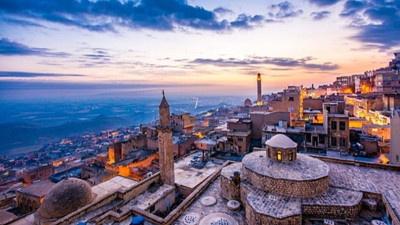 Madrid’e gitmek istediler Mardin'e geldiler! Turizm şirketinin hatası hayaller Madrid hayatlar Mardin sözünü viral yaptı