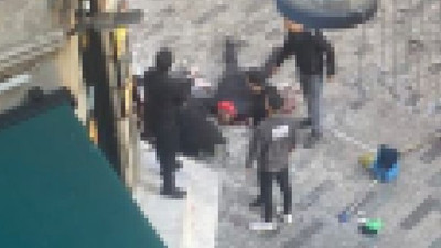 Taksim'deki patlamada yürek yakan haber. Bakan Derya Yanık açıkladı. Taksimde ölen 2 kişinin kimliği belli oldu. Bakanlık çalışanı Yusuf Meydan ve kızı Ecrin Meydan hayatını kaybetti.