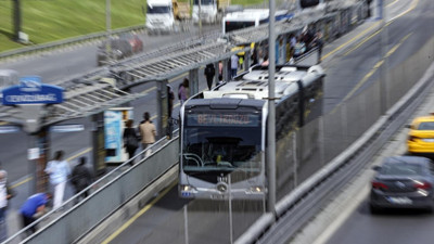 24 Kasım'da ulaşım ücretsiz mi? İstanbul Büyükşehir Belediyesi ulaşım açıklaması yaptı. 24 Kasım Öğretmenler Günü'nde ulaşım ücretsiz mi. Öğretmenler Günü'nde ulaşım ücretsiz mi?