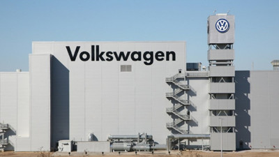 Alman otomobil devi Volkswagen üretimi durdurdu! Kovid-19 vakalarındaki artış onu da vurdu. Volkswagen fabrikası üretimini durdurdu