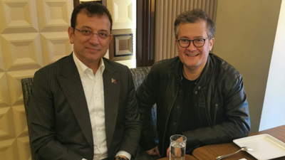 İBB kültür sanat atağı ile İstiklal Caddesi'ndeki terör saldırısının izlerini nasıl siliyor? Gazeteci Cengiz Semercioğlu Ekrem İmamoğlu ile Beyoğlu gezisini yazdı: Başkan'la İstiklal'de...