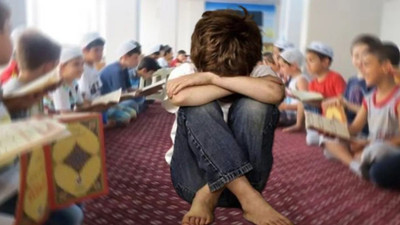 Niğde'deki Kuran kursunda 5 yaşındaki çocuğa cinsel istismar. Kuran kursu hocası küçük çocuğu sürekli kucağına oturtarak istismar etmiş