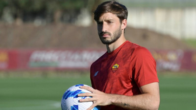 Jose Mourinho'dan izin çıktı! Galatasaray, Roma forması giyen sol bek Matias Vina'yı kadrosuna katıyor