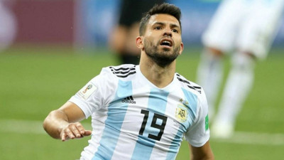 Sergio Agüero, Fransız yıldız Eduardo Camavinga'ya canlı yayında küfür etti!