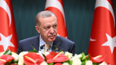 SONDAKİKA Asgari Ücret açıklandı. Cumhurbaşkanı Erdoğan çalışanlara müjdeyi verdi. 2023 asgari ücret ne kadar oldu 2023 işsizlik maaşı ne kadar oldu 2023 yaşlılık maaşı ne kadar oldu? İşte asgari ücret