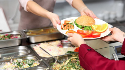 FLAŞ! 51 TL olan yemek ücreti 110 liraya çıkarıldı. Hazine ve Maliye Bakanı Nureddin Nebati'den yemek parası ve yol ücreti müjdesi. 2023 yemek ücreti ne kadar?