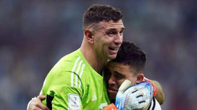 Aston Villa forması Emiliano Martinez takımdan gönderiliyor! Teknik direktör Unai Emery, Emiliano Martinez'i takımda istemiyor