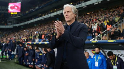 Portekizli gazeteci Nuno Martins'ten, Jorge Jesus hakkında olay yaratacak açıklama: Her zaman yaşlı ve tecrübeli oyuncuları tercih ediyor