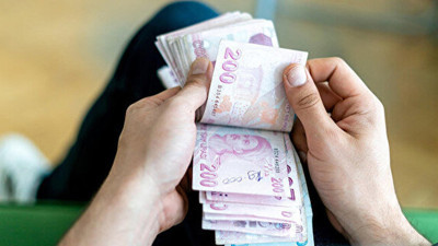 Memur maaşlarına yüzde 50 zam geliyor, asgari ücret 13 bin TL. En düşük emekli maaşına rekor zam geliyor. Selçuk Geçer tarih verdi