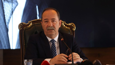 661. Tarihi Kırkpınar Yağlı Güreşleri'nde altın kemerin sahibi değişiyor. Cengiz Şimşek'in dopingli çıkmasından sonra Edirne Belediye Başkanı Recep Gürkan açıklama yaptı. Yeni başpehlivan Mustafa Taş