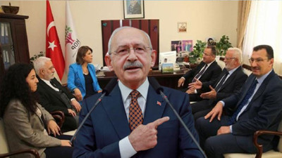 AK Parti anayasa değişikliğini muhalefete götürüyor. İktidar, ikinci kez Meclis'te grubu olan siyasi partileri ziyaret edecek