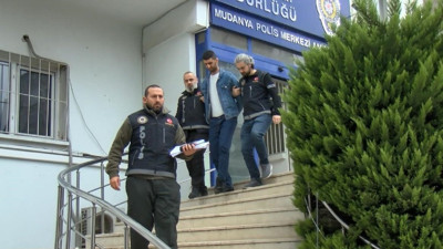 'Uyuşturucu ticaretinden' girdiği cezaevinden izinli çıkmıştı. Bursa'da, üzerinden uyuşturucu çıkan Şirazi Kur aynı suçtan tutuklandı