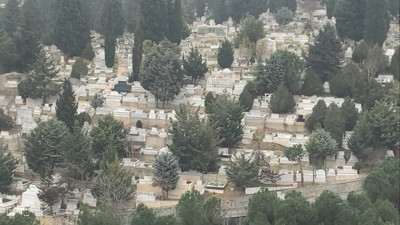 İcra dairelerindeki dosya sayısı 24 milyonu geçti. Alacağını tahsil etmek isteyenler mezar yerine hacze başladı: Bir mezar yerine 49 ayrı haciz işlemi başlatılmış