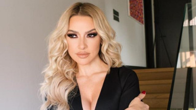 Hadise'nin yeni pozları göz kamaştırdı! Hayranlarının aklını başından alan Hadise beğeni ve yorum yağmuruna tutuldu