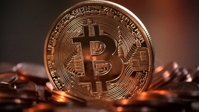 Aldanmayın! Bitcoin 12 bin dolara gerileyecek. Bitcoin 1000 bin dolar yolculuğunda geriledikten sonra zirve yapacak. Kripto parayla ilgili iki dikkat çeken uyarı