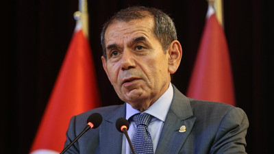 Galatasaray Başkanı Dursun Özbek, Nef Stadı'nda bulunan yardım malzemesi toplama merkezini ziyaret etti