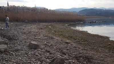 Korkutan veriler.... Kış kurak geçti, Bursa'da kuraklık alarmı verildi. 60 milyon metreküp kapasiteli Nilüfer Barajı’ndaki su seviyesi oranı yüzde 0,5'e indi