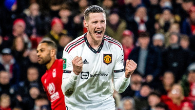 Ne yaptın sen Wout Weghorst! Wout Weghorst'un, Liverpool maçı öncesi ortaya çıkan görüntüsü taraftarı çılgına çevirdi: Hemen sözleşmesini feshedin