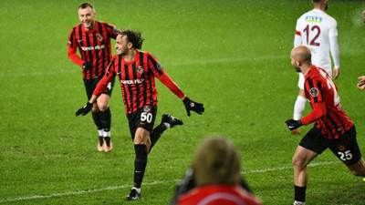 Tam beş golün çıktığı mücadelede Gaziantep FK, Hatayspor'u 4-1'lik skorla geçti