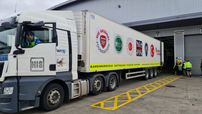 Arsenal, deprem bölgesine iki TIR yardım malzemesi gönderiyor